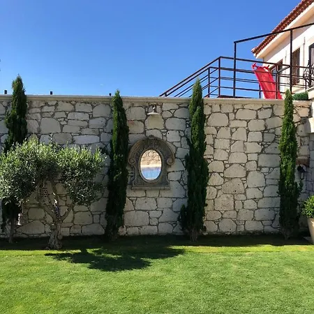 Willa Izmir Alacati'da Ozel Havuzlu Luks Kiralik