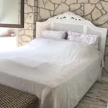 Willa Izmir Alacati'da Ozel Havuzlu Luks Kiralik *