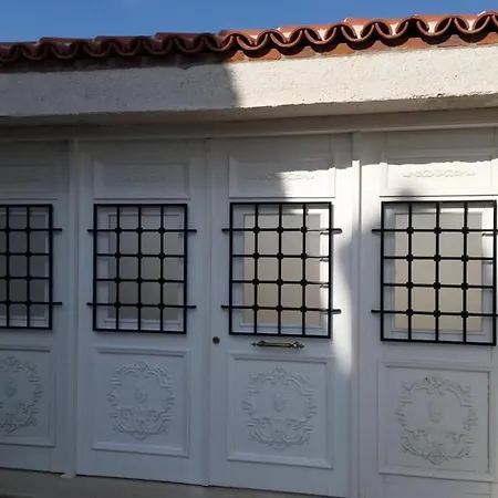 Willa Izmir Alacati'da Ozel Havuzlu Luks Kiralik *