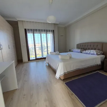 Izmir Alacati'da Ozel Havuzlu Luks Kiralik Willa